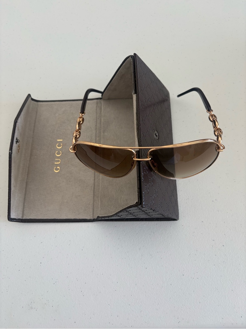 Gucci Men’s Gold Frame Brown Lens Sunglasses with Chain-Link Temples